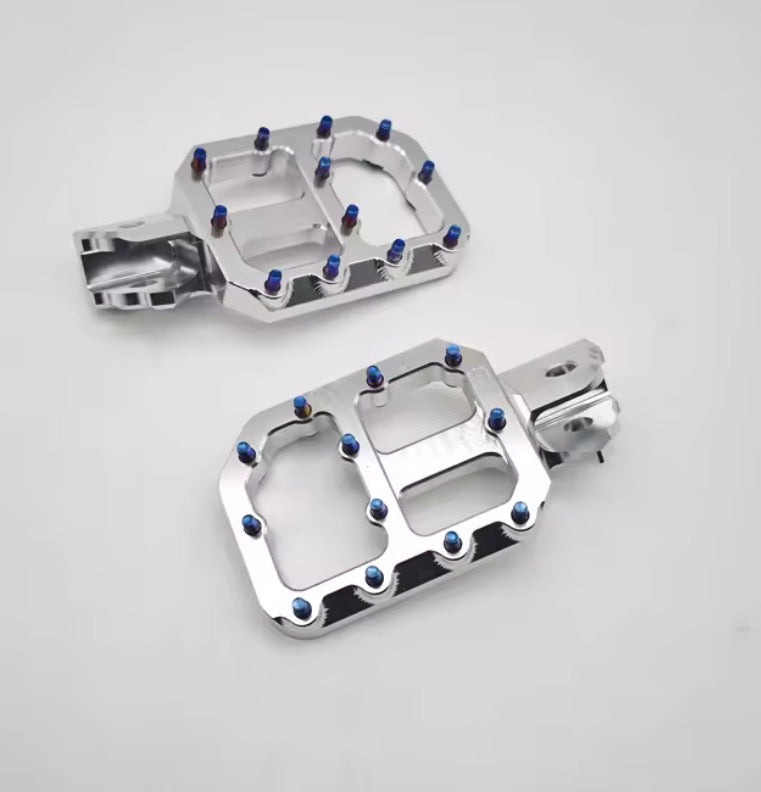 Chrome titanium pegs for Emotos ￼